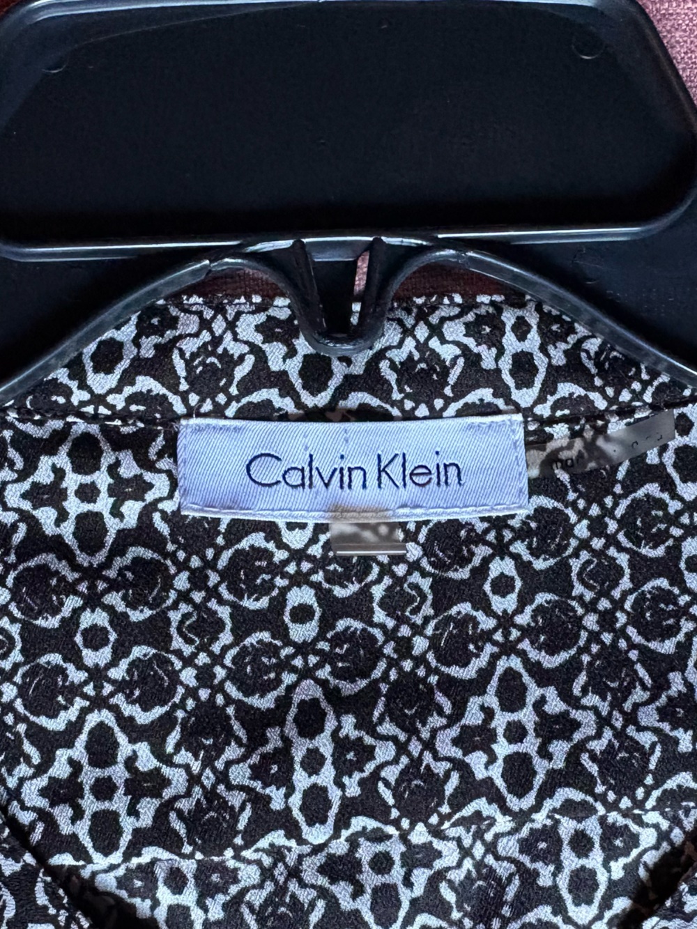 Calvin Klein Black Tan & White Geometric Pattern Button Down Top- Size Large - Picture 6 of 8